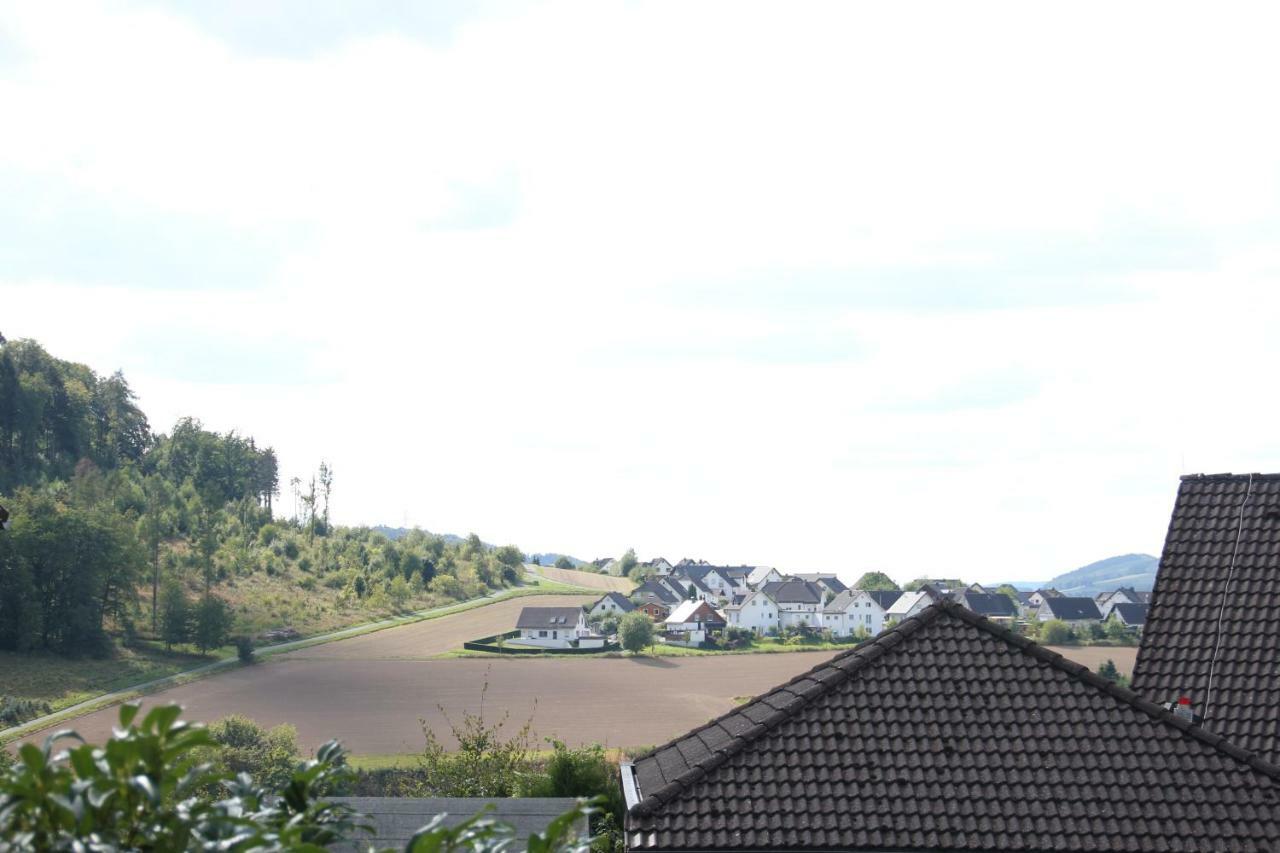 Ferienwohnung "Am Kreuzfelsen" Bestwig Exterior photo